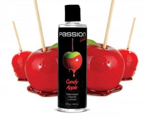 Смазка на водной основе Passion Licks Water Based Flavored Lubricant со вкусом яблока - 236 мл.