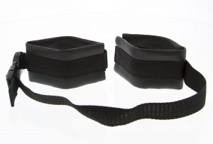 Полиуретановые манжеты на запястья с нейлоновым ремешком Adjustable Wrist Restraints