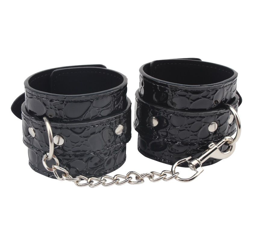 Черные наручники Be good Wrist Cuffs